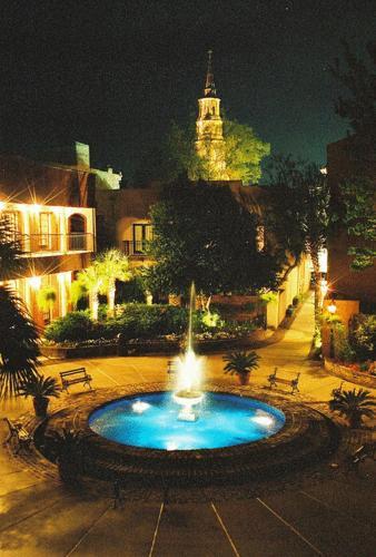 The Lodge Alley Inn Charleston Exterior photo